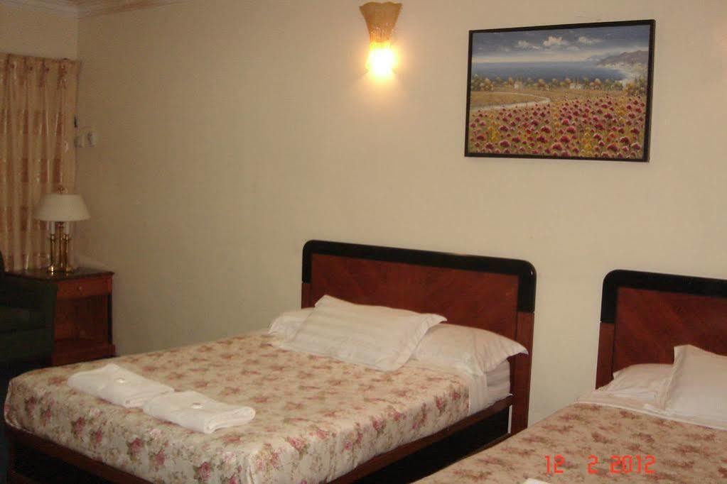 Angsoka Hotel Teluk Intan Exterior photo
